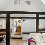 300-year-old House With History And Character Hébergement de vacances *