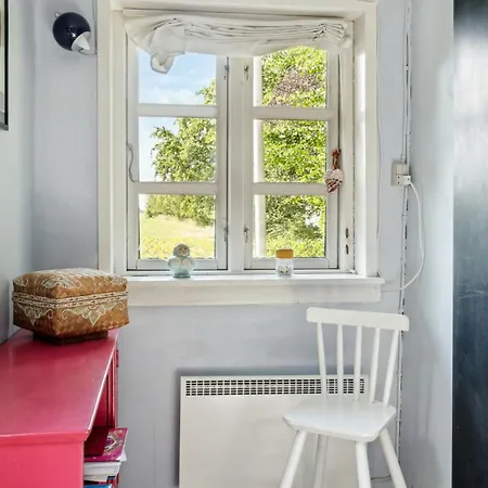 Feriehus 300-year-old House With History And Character Stege