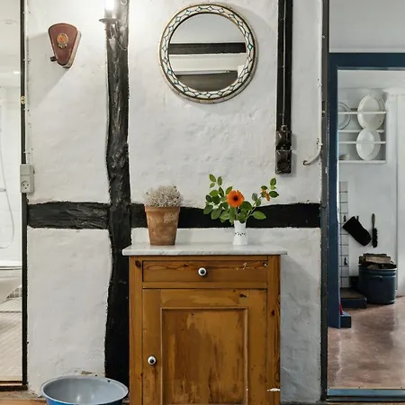 300-year-old House With History And Character Stege
