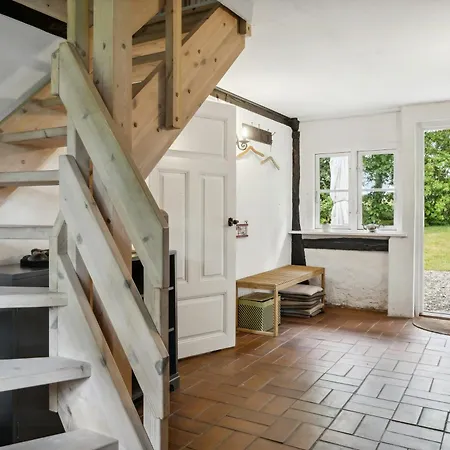 300-year-old House With History And Character