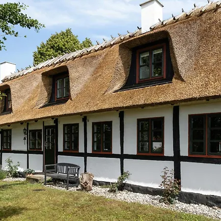 Ferienhaus 300-year-old House With History And Character