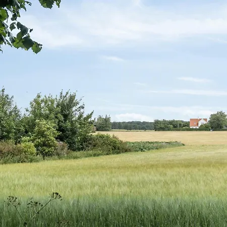 Feriehus 300-year-old House With History And Character Stege