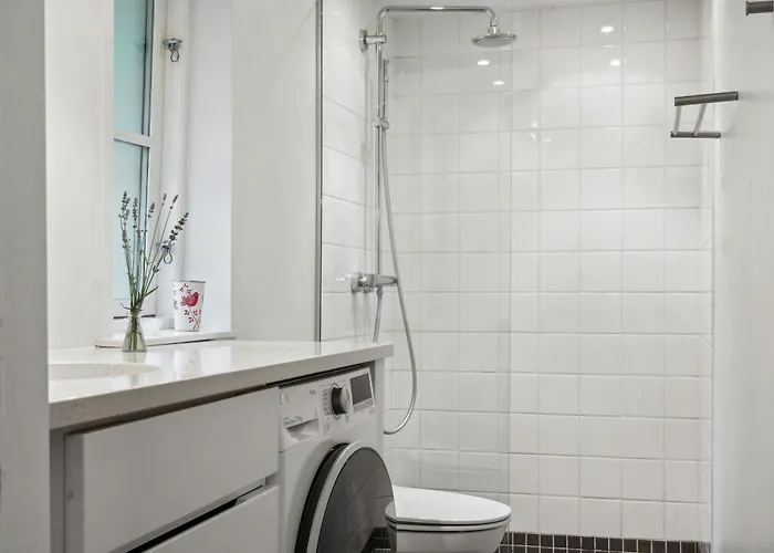 300-year-old House With History And Character * Stege